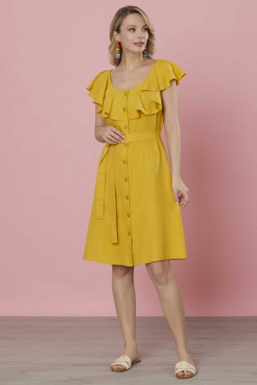 Yakası Volanlı Önü Düğmeli Elbise