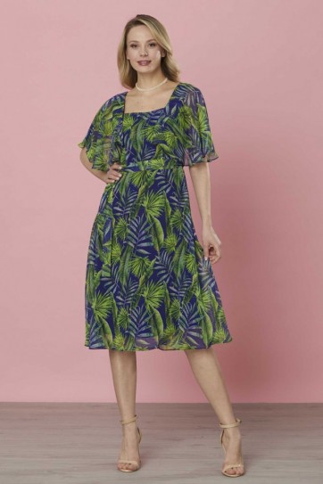 Kare Yaka Önü Volanlı Palmiye Desen Elbise