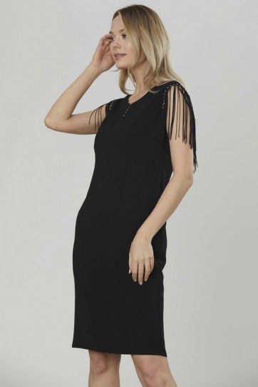 Kolları Püsküllü Yakası Trok Aksesuarlı Elbise