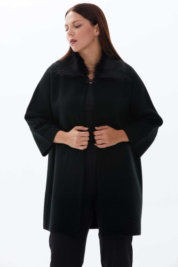 Büyük Beden Etek ve Kol Ucu Çizgi Görüntülü Hırka