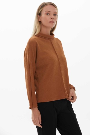 Düşük Kol Dik Yaka Kolu Fermuarlı Bluz